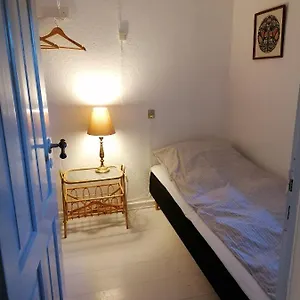 Skovhuset Give